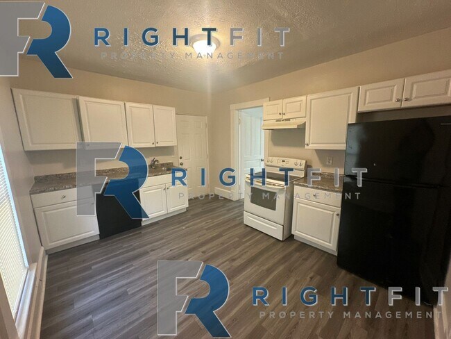Building Photo - Newly Renovated Home in Middletown!