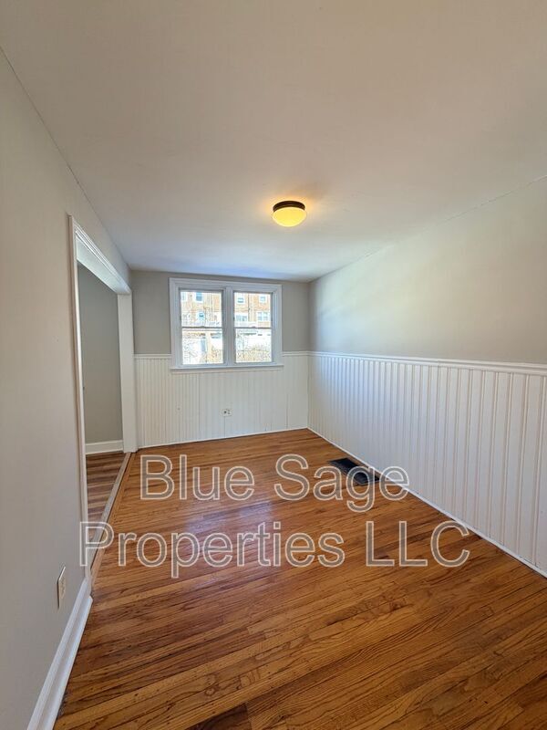 Building Photo - 5207 Westbrook Dr