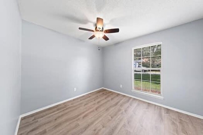 Building Photo - Beautiful Niceville Home!