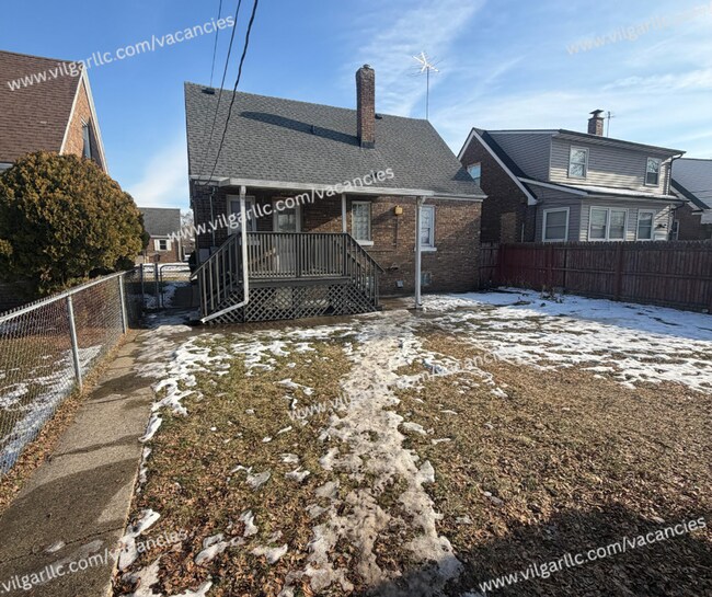 Building Photo - Spacious 4-Bedroom • 2-Bathroom Single-Family Home