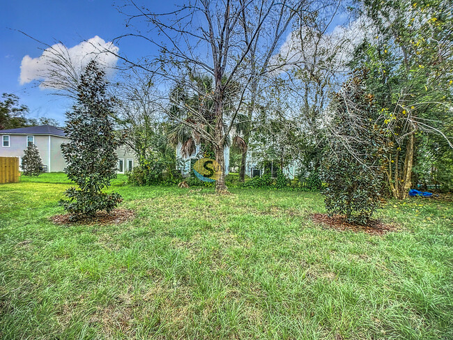 Building Photo - 1236 Pangola Dr