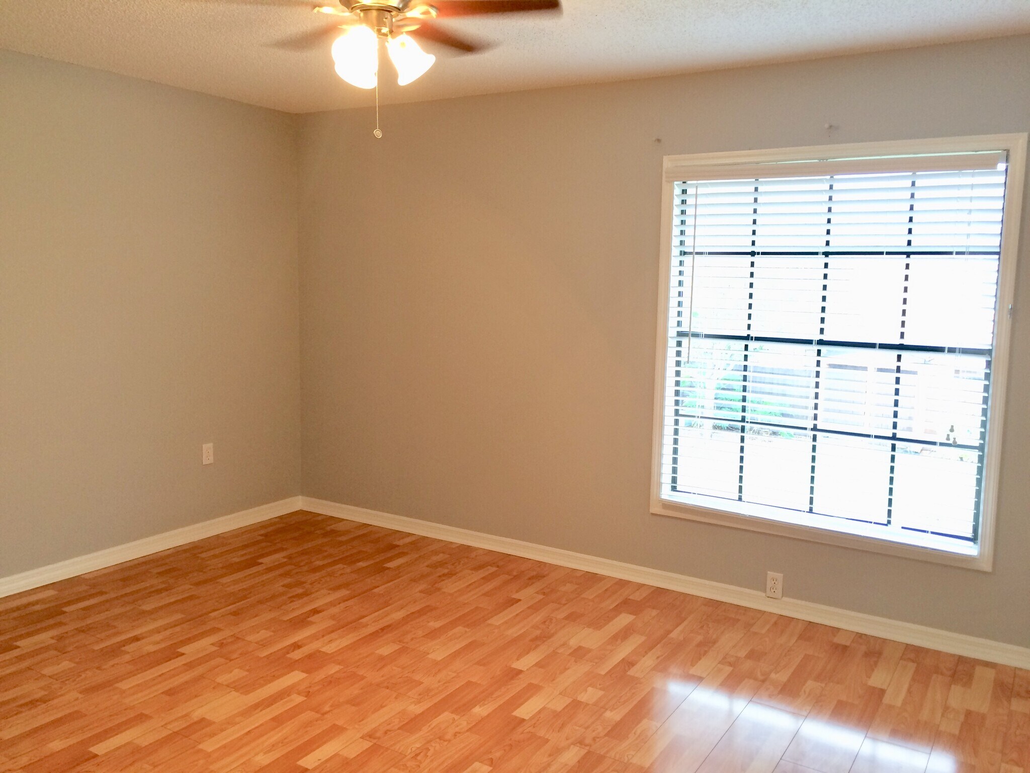 Building Photo - 7404 Woodburn Ct
