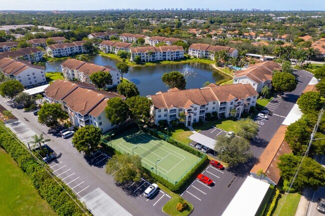 Building Photo - ** ST. CROIX ** 1 BED / 1 BATH - CONDO - GATED COMMUNITY - NORTH NAPLES - ANNUAL RENTAL