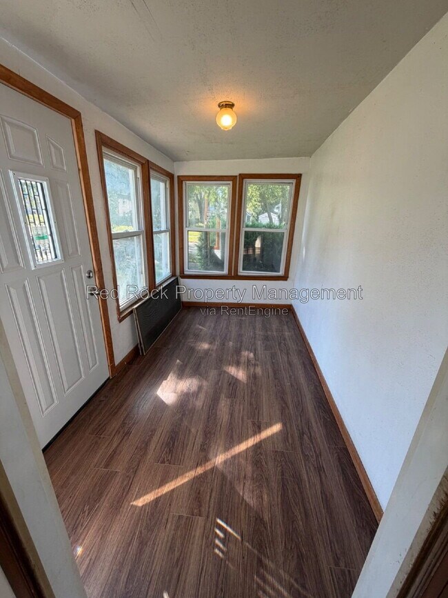 Building Photo - 1311 W Jackson St