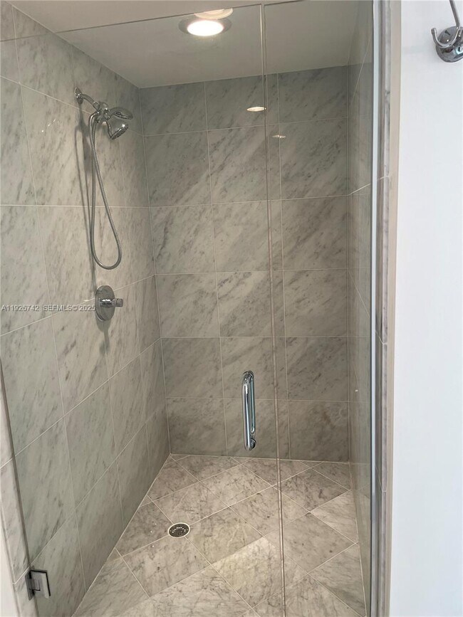 Building Photo - 253 NE 2nd St