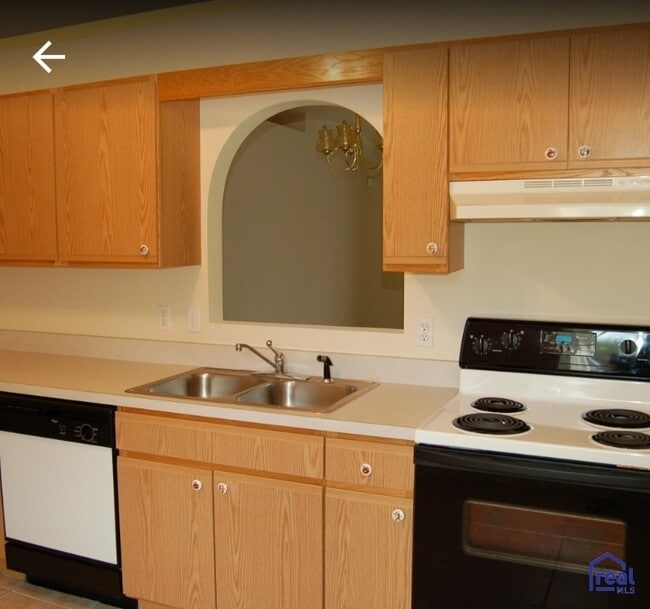 Building Photo - 7403 Overland Park Blvd W