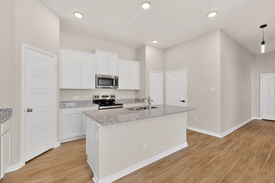Building Photo - 1160 Water Valley