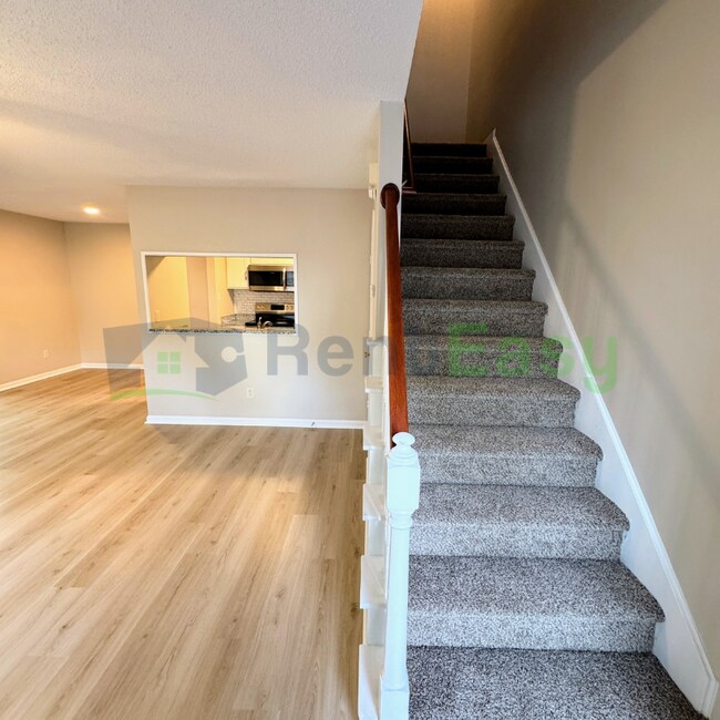 Building Photo - 401 Henley Ct