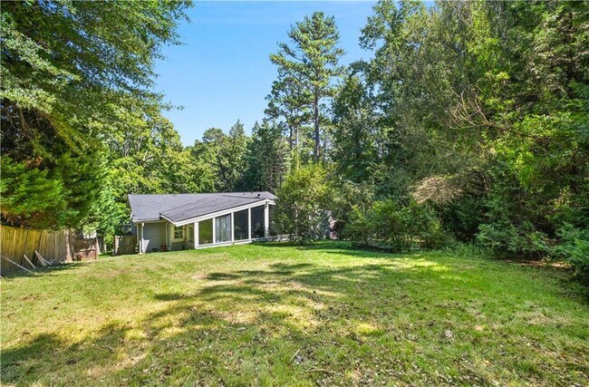 Building Photo - 1708 Childerlee Ln NE