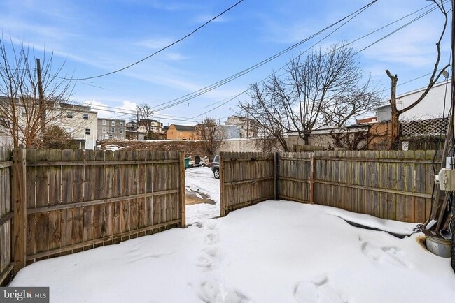 Building Photo - 507 E Airy St