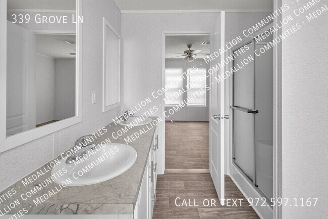 Building Photo - 339 Grove Ln