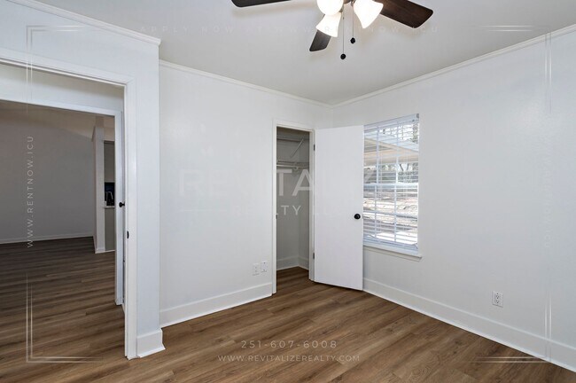 Building Photo - Beautifully Remodeled 4 Bed / 2 Bath Home near Airport Blvd