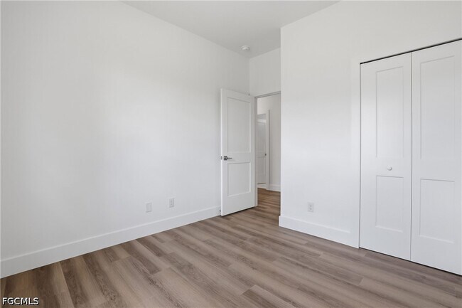 Building Photo - 4708 27th St SW