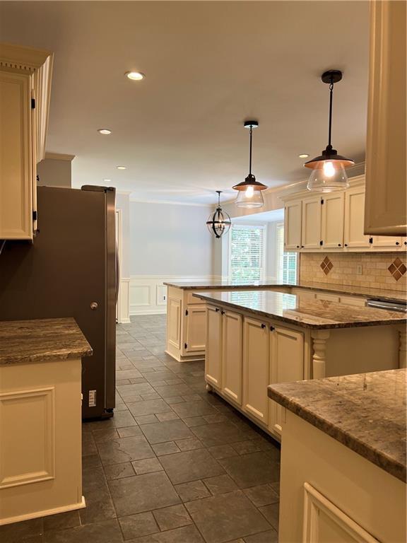 Building Photo - 370 Woodstone Dr