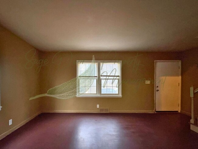 Building Photo - DUPLEX IN INDEPENDENCE!!!