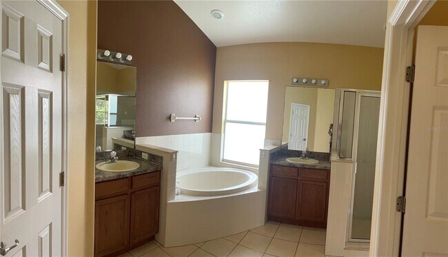Building Photo - 1754 Altavista Cir