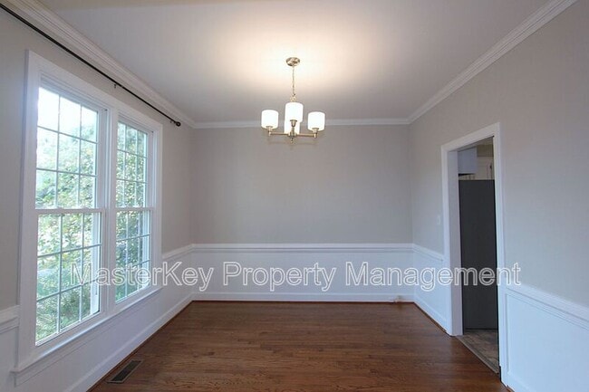 Building Photo - 115 Creek Park Dr