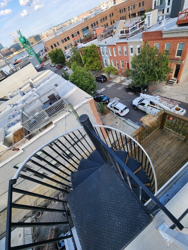 Building Photo - 764 E Fort Ave