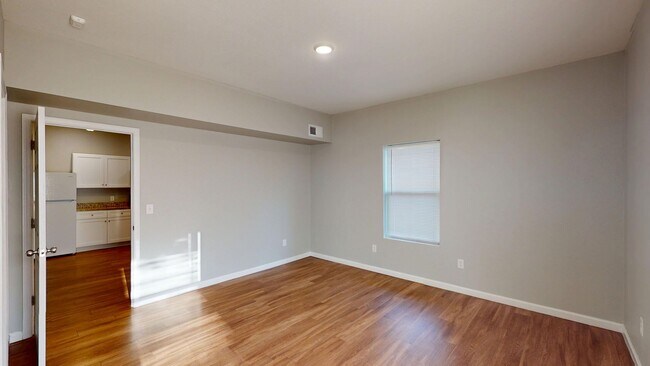 Building Photo - 2 Bed/2 Bath Condo in Pigeon Forge, TN Available Now!