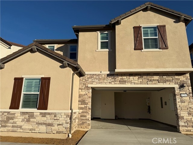 Building Photo - 1204 Hinnen Ave