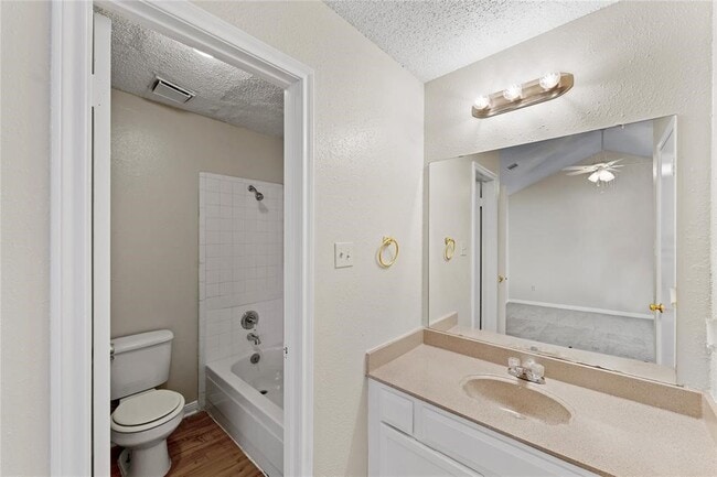 Building Photo - 5810 Twisted Pine Ct