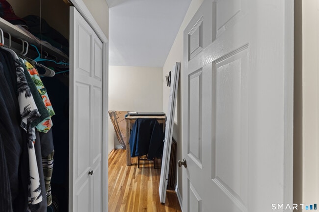 Building Photo - 1 Hawthorne Cove