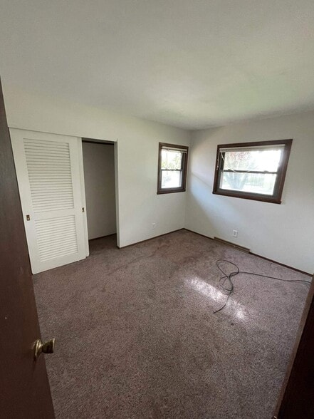 Building Photo - 224 N Eagle St