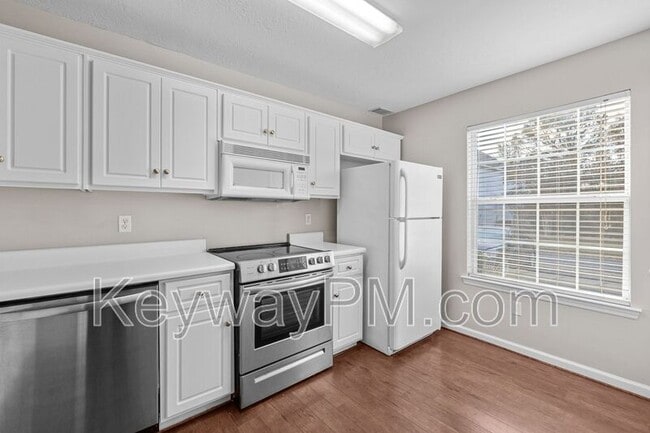 Building Photo - 2110 Buckhaven Dr