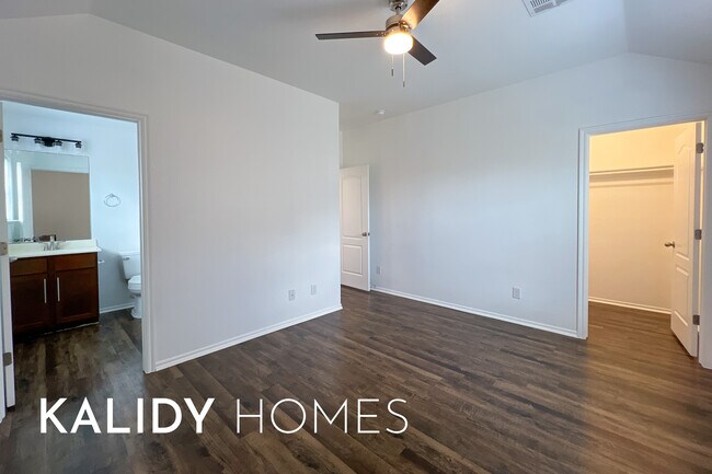 Building Photo - 6140 Cielo Terrace