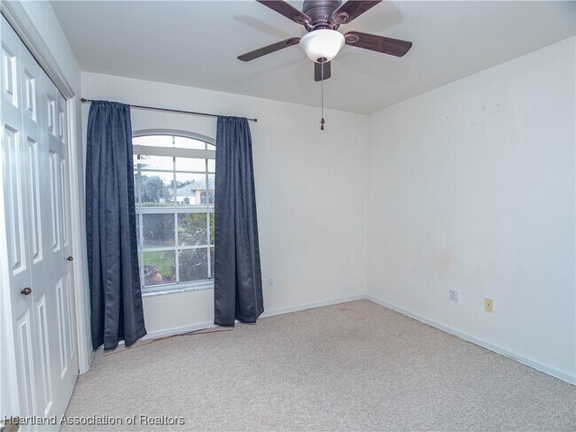 Building Photo - 2508 Manor Dr