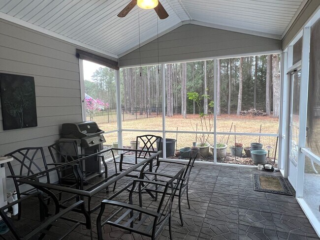 Building Photo - Baynard Park