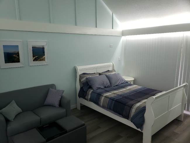 Building Photo - 115 Fairway Ave