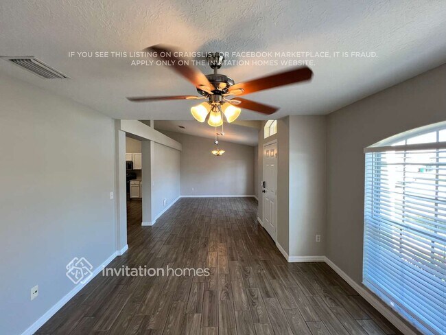 Building Photo - 5341 NW Aloha St