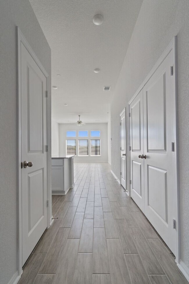 Building Photo - 829 Blue Oak Blvd