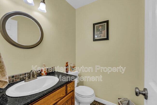 Building Photo - 2335 Summerwood Dr