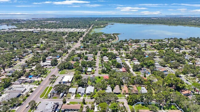 Building Photo - Cosy 2 bedroom 1 bath home with nice size yard $1850 SECTION 8 WELCOME**