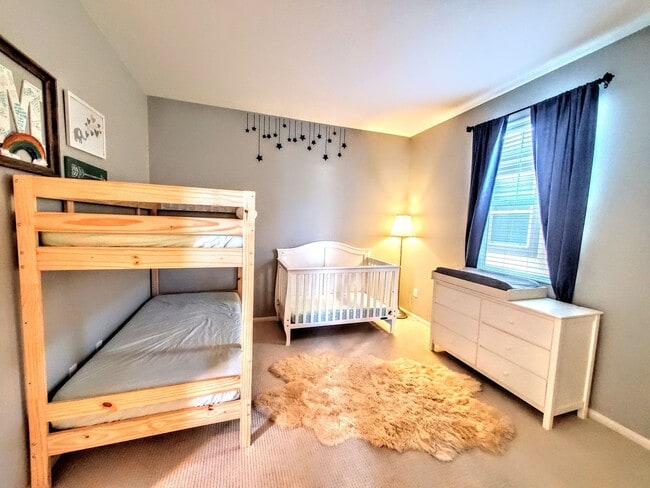 Building Photo - Gorgeous Home- Lots of Upgrades