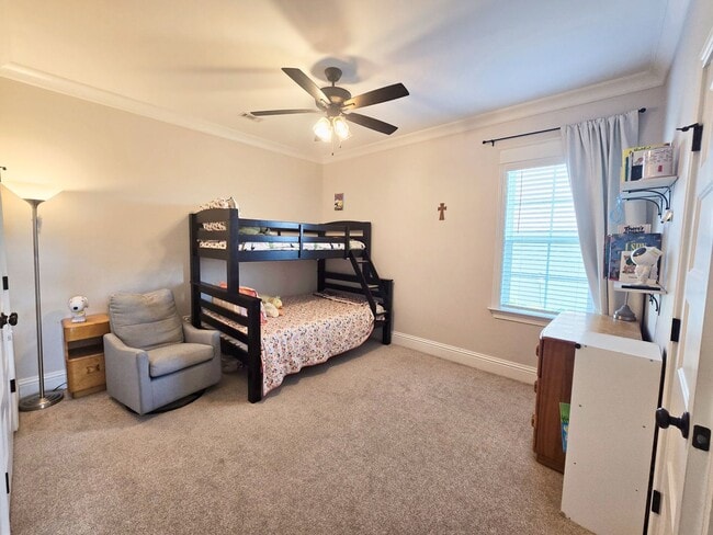 Building Photo - Spacious 4BR/3BA Home with Open Floor Plan, Screened Porch & Fenced Backyard