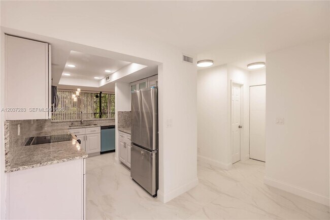 Building Photo - 2931 SW 87th Terrace