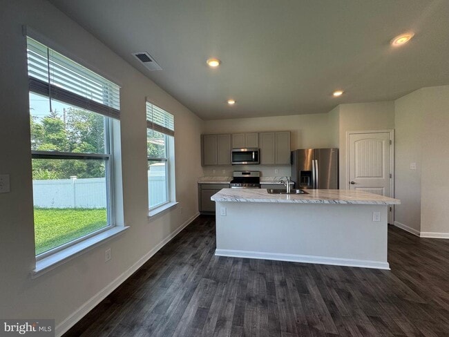 Building Photo - 95 Filbert Dr