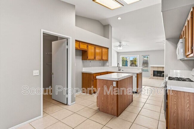 Building Photo - 35912 Arras Dr