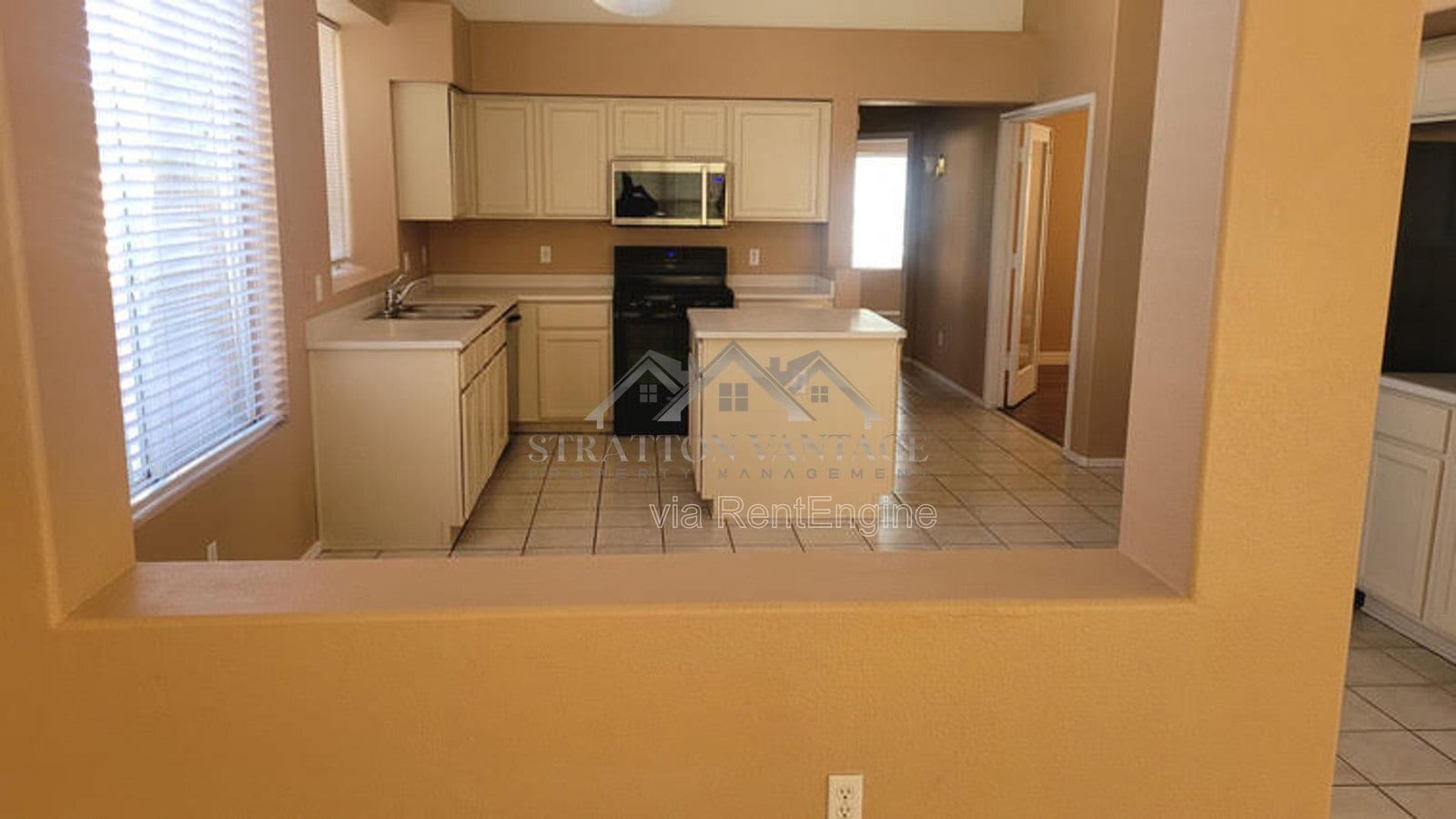 Building Photo - 6714 W Wahalla Ln