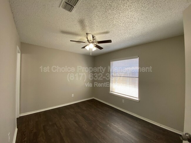 Building Photo - 6706 Crestmont Ct