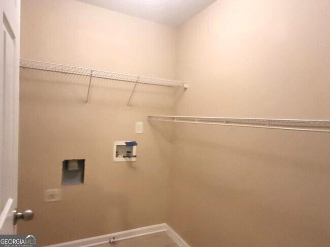 Building Photo - 2123 Worrall Hill Dr