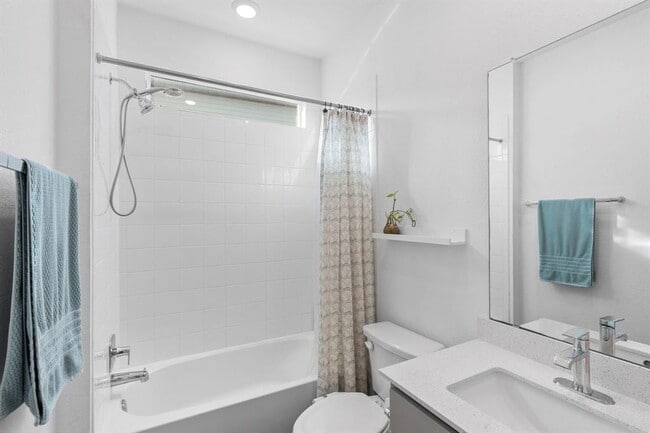 Building Photo - 3204 Egan Dr