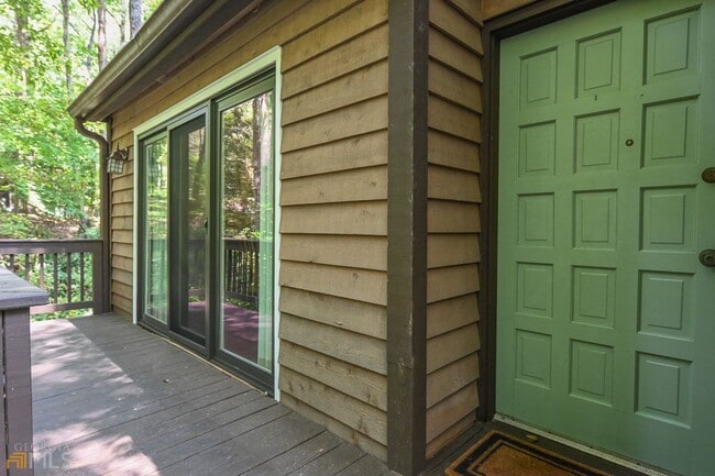 Building Photo - Spacious 3-Bedroom Home on Private Lot in ...