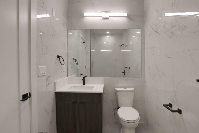 Building Photo - 3516 John F. Kennedy Blvd