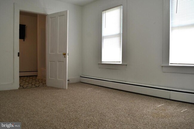 Building Photo - 4 E Milby St