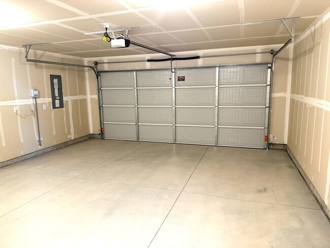 Building Photo - Newly Built 3-Bedroom with Fenced Back Yard