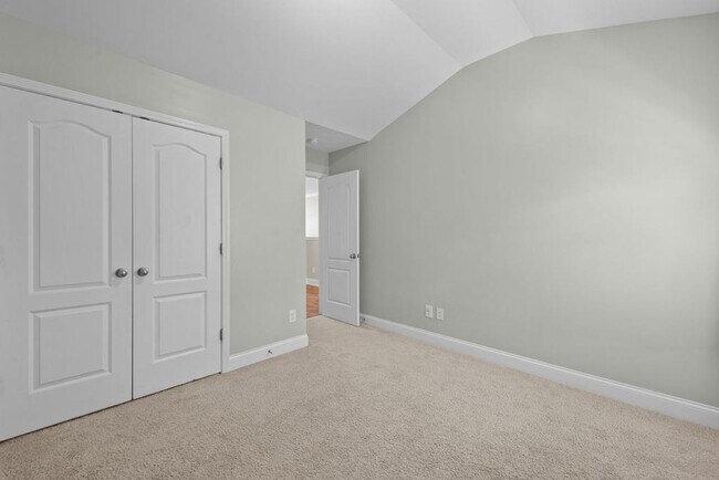 Building Photo - Gorgeous 3 Bed 2.5 Bath Home in Lexington Plantation